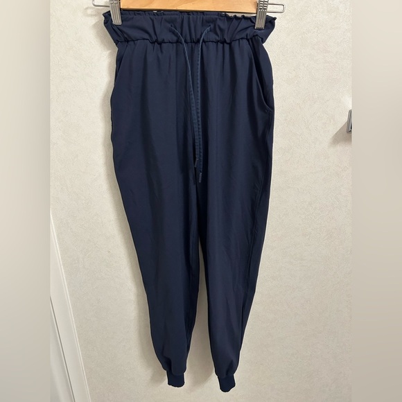 Lululemon Keep Moving Jogger size 0 - Picture 6 of 8